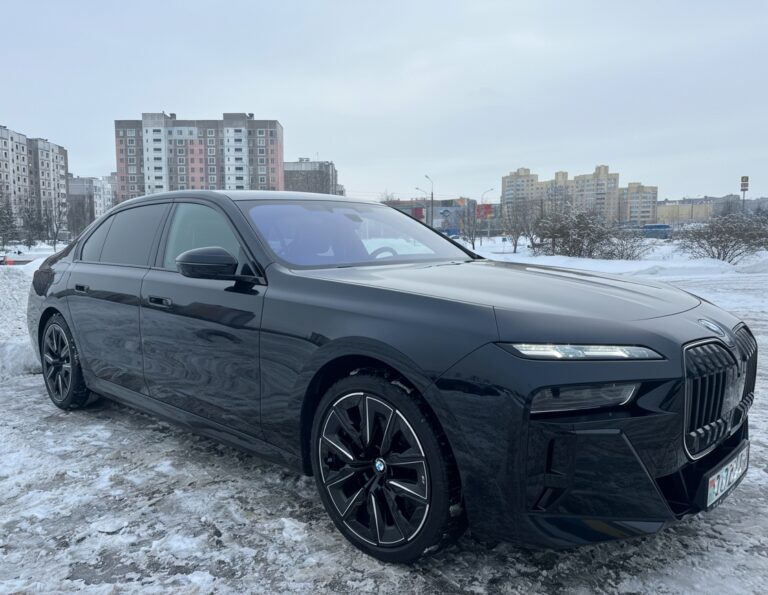 BMW 7 серия (G70)