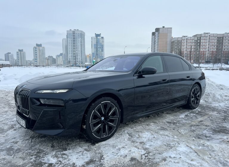 BMW 7 серия (G70)